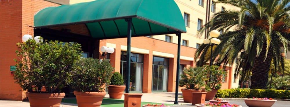 Meditur Hotel Pomezia Kültér fotó